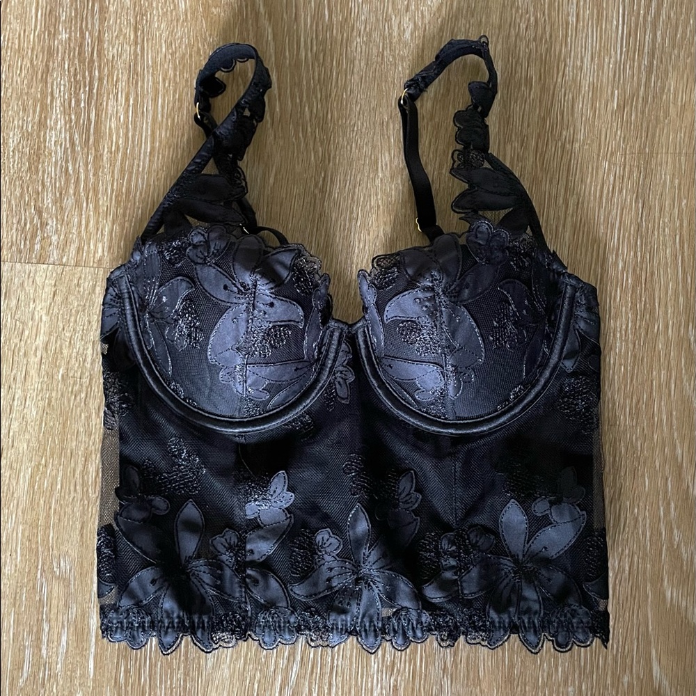 VS bustier